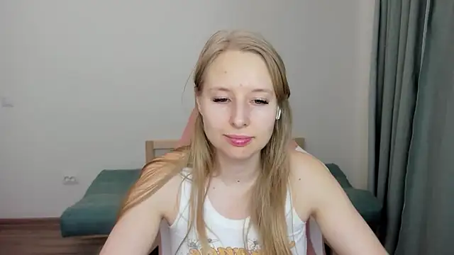 Snapshot of Jessy_Ginger chatting on March 14, 2025, 9:14 am Jessy Ginger online show from March 14, 2025, 9:14 am
