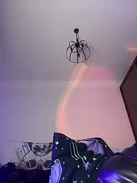 pinkbow online show from December 28, 2024, 11:05 pm