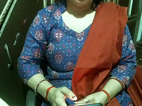 Snapshot of UrsMansi chatting on February 20, 2026, 6:37 am UrsMansi online show from February 20, 2026, 6:37 am