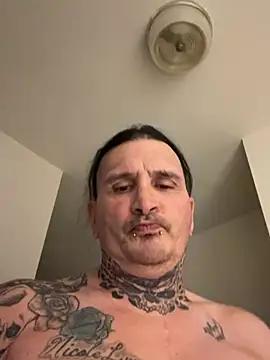 Snapshot of tazzfazz chatting on March 16, 2026, 4:42 am tazzfazz online show from March 16, 2026, 4:42 am