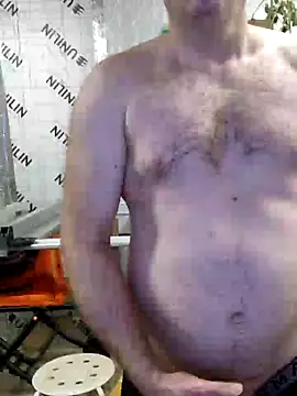 Snapshot of IronedTitan chatting on December 13, 2024, 2:32 am IronedTitan online show from December 13, 2024, 2:32 am