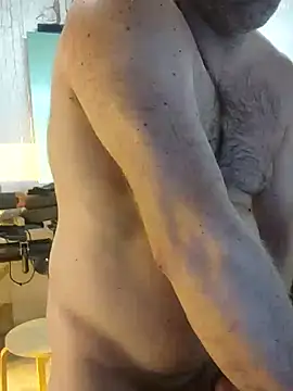 Snapshot of IronedTitan chatting on February 18, 2026, 7:10 pm IronedTitan online show from February 18, 2026, 7:10 pm