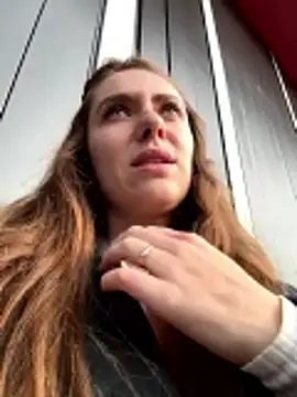 MariiD online show from December 18, 2025, 10:19 am