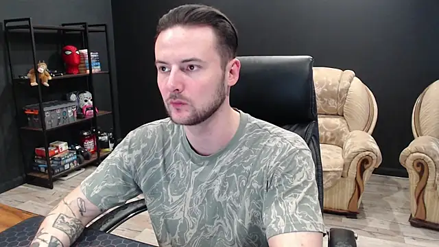 Snapshot of MihasikD chatting on March 5, 2026, 8:33 am MihasikD online show from March 5, 2026, 8:33 am