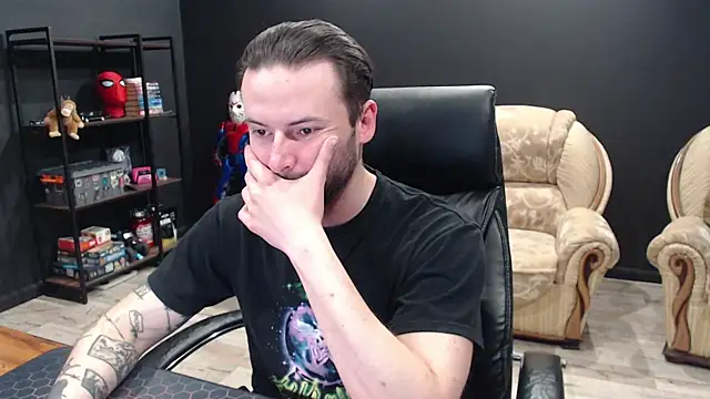 Snapshot of MihasikD chatting on April 10, 2026, 7:37 am MihasikD online show from April 10, 2026, 7:37 am