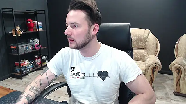 Snapshot of MihasikD chatting on March 7, 2026, 6:31 am MihasikD online show from March 7, 2026, 6:31 am