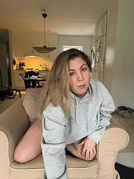 Anna Alexa online show from November 10, 2025, 7:24 am