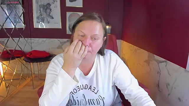 KellyPerfection online show from July 24, 2026, 7:37 am