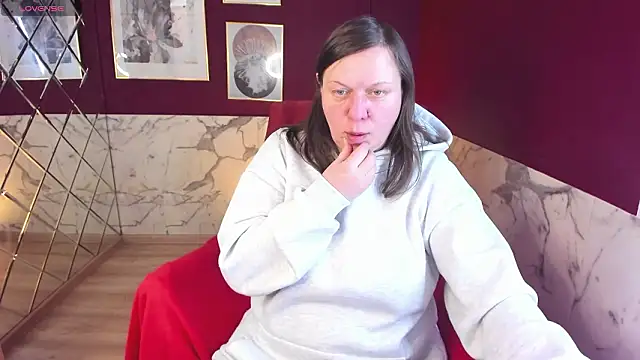 KellyPerfection online show from February 5, 2026, 2:13 pm