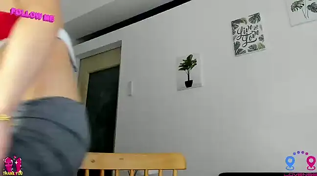 Snapshot of hottycrishina chatting on March 7, 2025, 10:13 am hottycrishina online show from March 7, 2025, 10:13 am