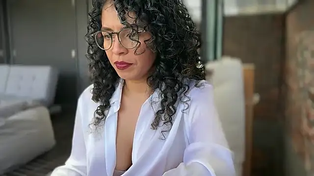 illaroom online show from February 26, 2026, 7:36 pm