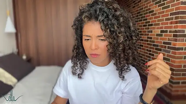 illaroom online show from December 5, 2024, 8:28 pm