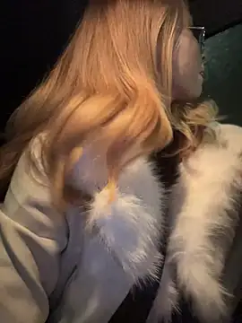 AnastasiaAniess online show from December 20, 2025, 8:01 pm