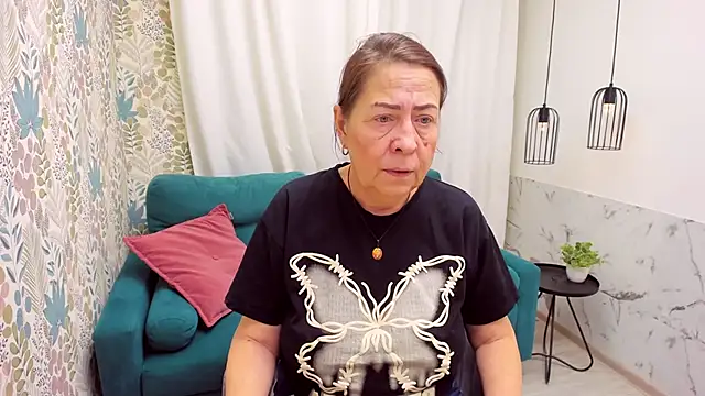 LindaPassionate online show from May 24, 2026, 1:11 pm