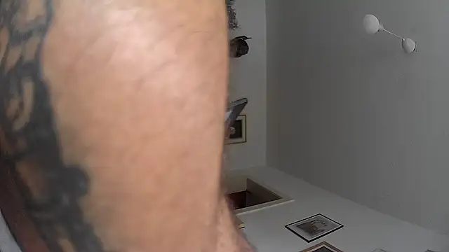 Snapshot of tctwo chatting on October 1, 2025, 11:58 am tctwo online show from October 1, 2025, 11:58 am