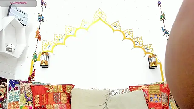 Snapshot of LadyNahir chatting on February 15, 2026, 6:36 am LadyNahir online show from February 15, 2026, 6:36 am