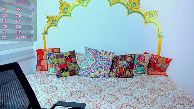 LadyNahir online show from January 12, 2026, 12:45 pm