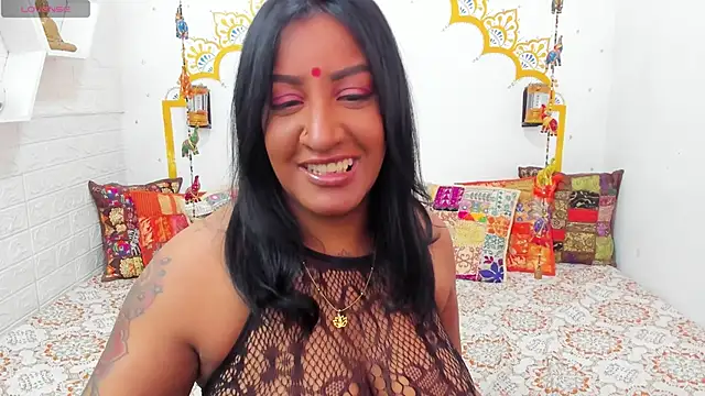 Snapshot of LadyNahir chatting on February 25, 2026, 6:30 pm LadyNahir online show from February 25, 2026, 6:30 pm