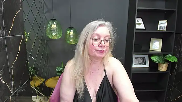 NataliMellow online show from March 20, 2025, 7:25 pm