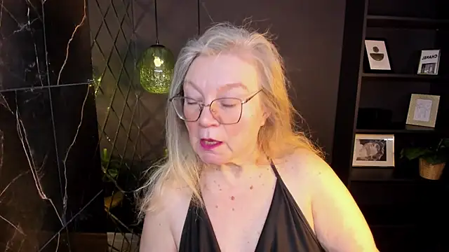 NataliMellow online show from February 21, 2026, 1:24 pm