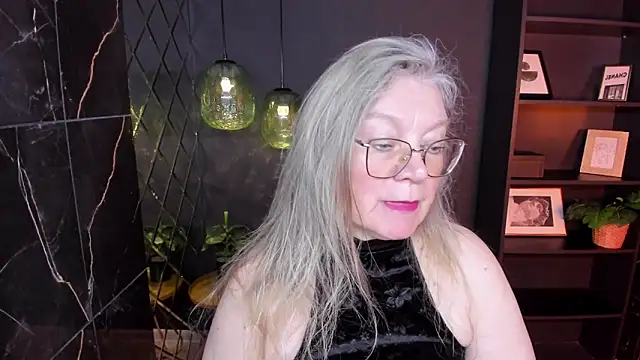 NataliMellow online show from May 29, 2026, 1:17 pm