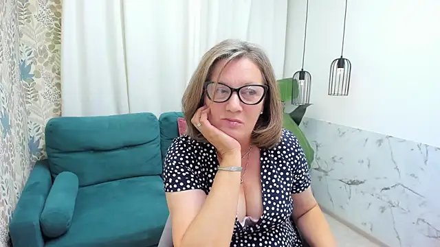 LeaPure online show from July 25, 2026, 5:15 am