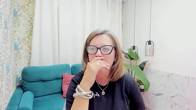 LeaPure online show from August 1, 2026, 5:16 am