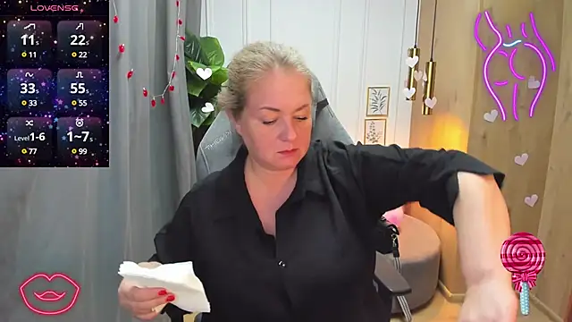 Snapshot of JenniferLight chatting on February 15, 2025, 4:47 am JenniferLight online show from February 15, 2025, 4:47 am