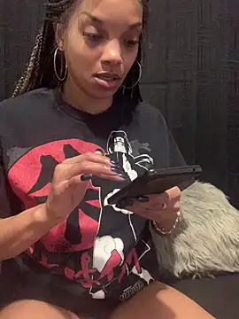 Snapshot of Rakiyahcharms chatting on December 15, 2024, 12:49 pm Rakiyahcharms online show from December 15, 2024, 12:49 pm