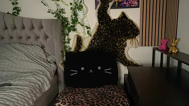 Snapshot of Estherjizz chatting on July 22, 2026, 5:04 pm Estherjizz online show from July 22, 2026, 5:04 pm