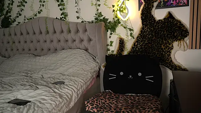 Snapshot of Estherjizz chatting on July 9, 2026, 7:24 pm Estherjizz online show from July 9, 2026, 7:24 pm