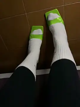 Snapshot of Wet-Pussycat chatting on November 18, 2025, 3:37 pm Wet-Pussycat online show from November 18, 2025, 3:37 pm