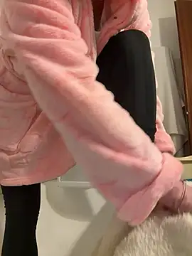 Wet-Pussycat online show from March 11, 2026, 4:34 pm