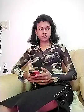 Nisha555 online show from November 11, 2025, 5:08 pm