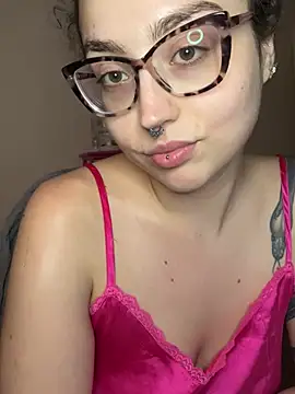 ladyturtle online show from June 13, 2026, 5:22 pm