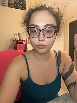 ladyturtle online show from June 21, 2026, 8:03 pm