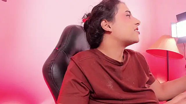 AbbyTaylorr online show from December 2, 2025, 10:00 pm