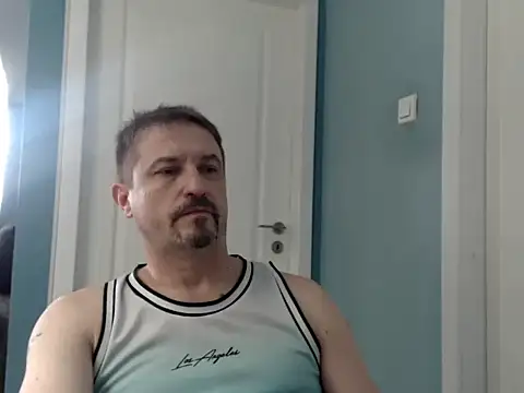 MisterFaithRO online show from May 5, 2026, 1:58 pm