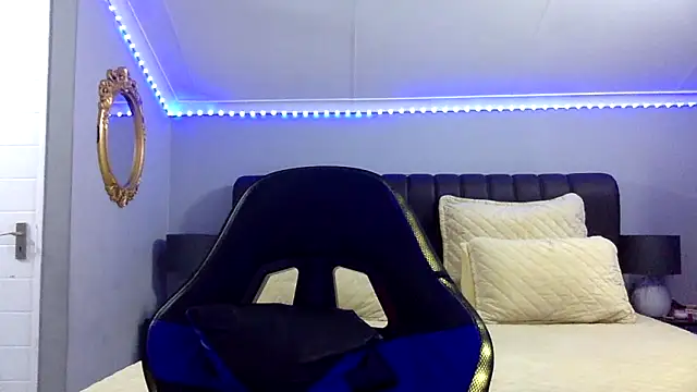 BOOTYBANGER24xx online show from November 20, 2025, 2:34 am