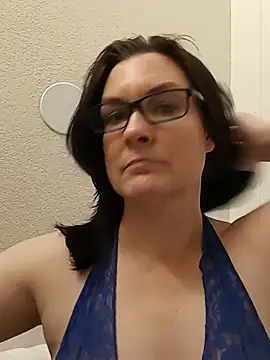 DesreRose online show from July 23, 2026, 12:46 am