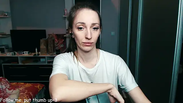Natalimeowks online show from January 1, 2025, 3:35 pm
