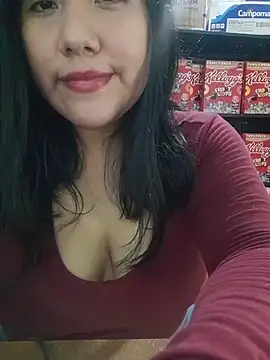 Snapshot of Kalani_Engel chatting on July 27, 2026, 1:45 am Kalani Engel online show from July 27, 2026, 1:45 am
