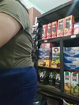 Snapshot of Kalani_Engel chatting on February 27, 2026, 6:41 pm Kalani Engel online show from February 27, 2026, 6:41 pm