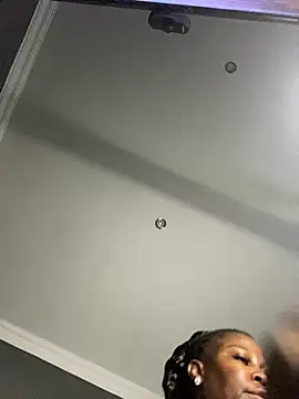 Snapshot of Sexycandyxxx chatting on April 12, 2026, 2:20 pm Sexycandyxxx online show from April 12, 2026, 2:20 pm