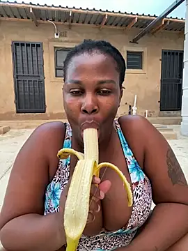 Snapshot of Sexycandyxxx chatting on March 4, 2026, 4:37 pm Sexycandyxxx online show from March 4, 2026, 4:37 pm