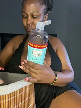 Snapshot of Sexycandyxxx chatting on April 5, 2026, 6:20 am Sexycandyxxx online show from April 5, 2026, 6:20 am