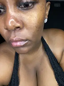 Snapshot of Sexycandyxxx chatting on March 18, 2026, 11:37 pm Sexycandyxxx online show from March 18, 2026, 11:37 pm