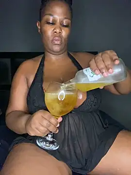 Snapshot of Sexycandyxxx chatting on March 27, 2026, 10:11 pm Sexycandyxxx online show from March 27, 2026, 10:11 pm