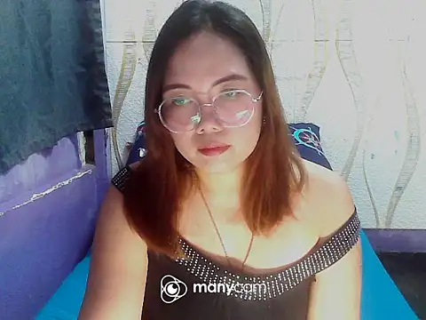 Snapshot of BURBERRY69 chatting on November 10, 2025, 6:51 am BURBERRY69 online show from November 10, 2025, 6:51 am