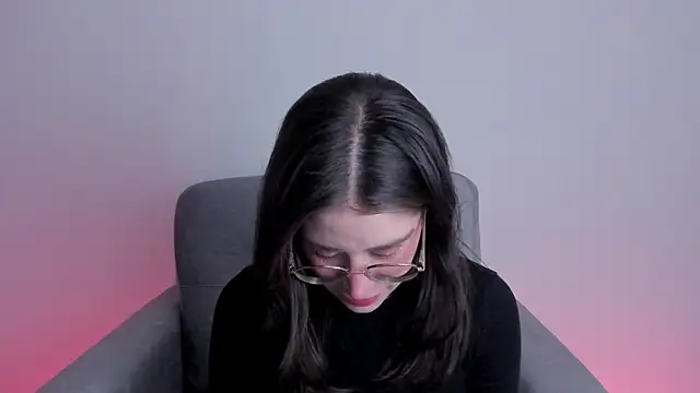 HazelKush online show from November 25, 2025, 9:59 pm